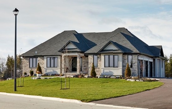 tilt and turn windows Winnipeg 2