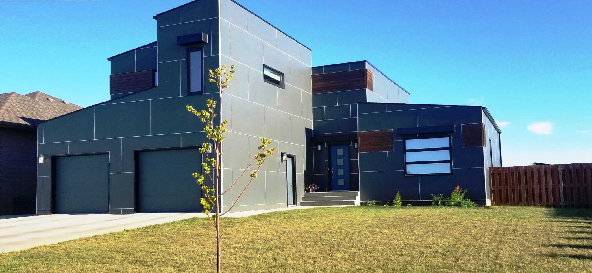 Large Picture Window, Affordable Luxury, Pros and Cons