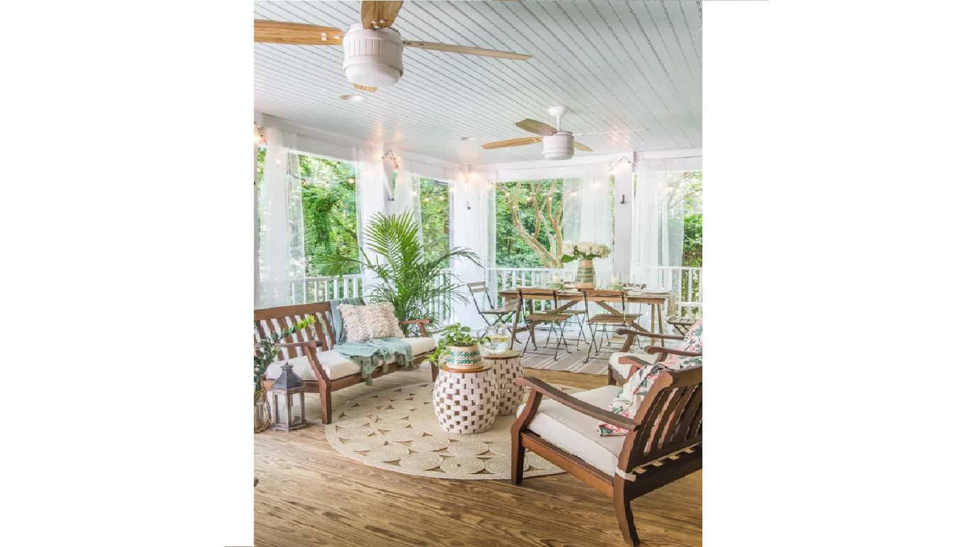 Sunroom in house